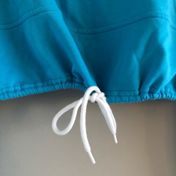 Revolve x Superdown crop hoodie - Picture 3 of 6